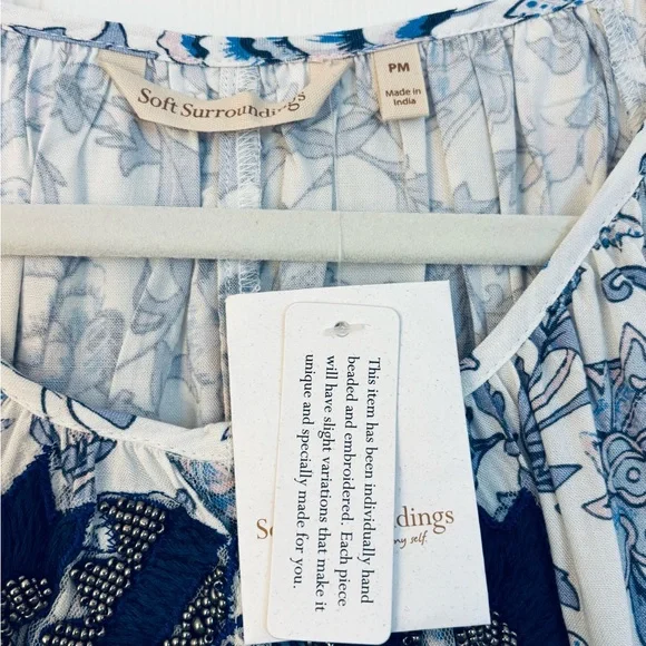 Breezy Soft Surroundings Blue and White Tunic - Picture 8 of 11